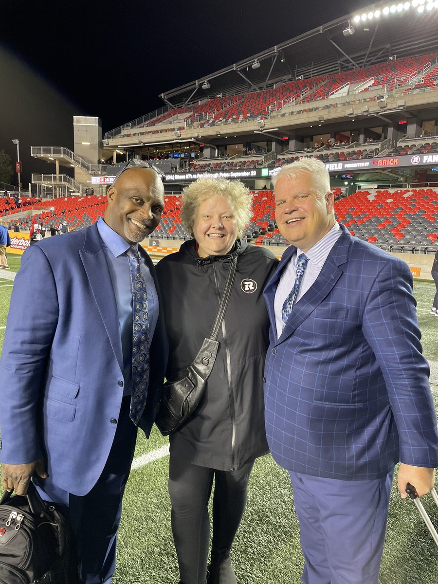 I’ll take a pic with these guys any day!  <a href="/CFLTSN/">CFL on TSN</a> royalty!  <a href="/cfl/">CFL</a> <a href="/RodSmithTSN/">Rod Smith</a> <a href="/DuaneFordeTSN/">Duane Forde</a> <a href="/REDBLACKS/">Ottawa REDBLACKS</a>