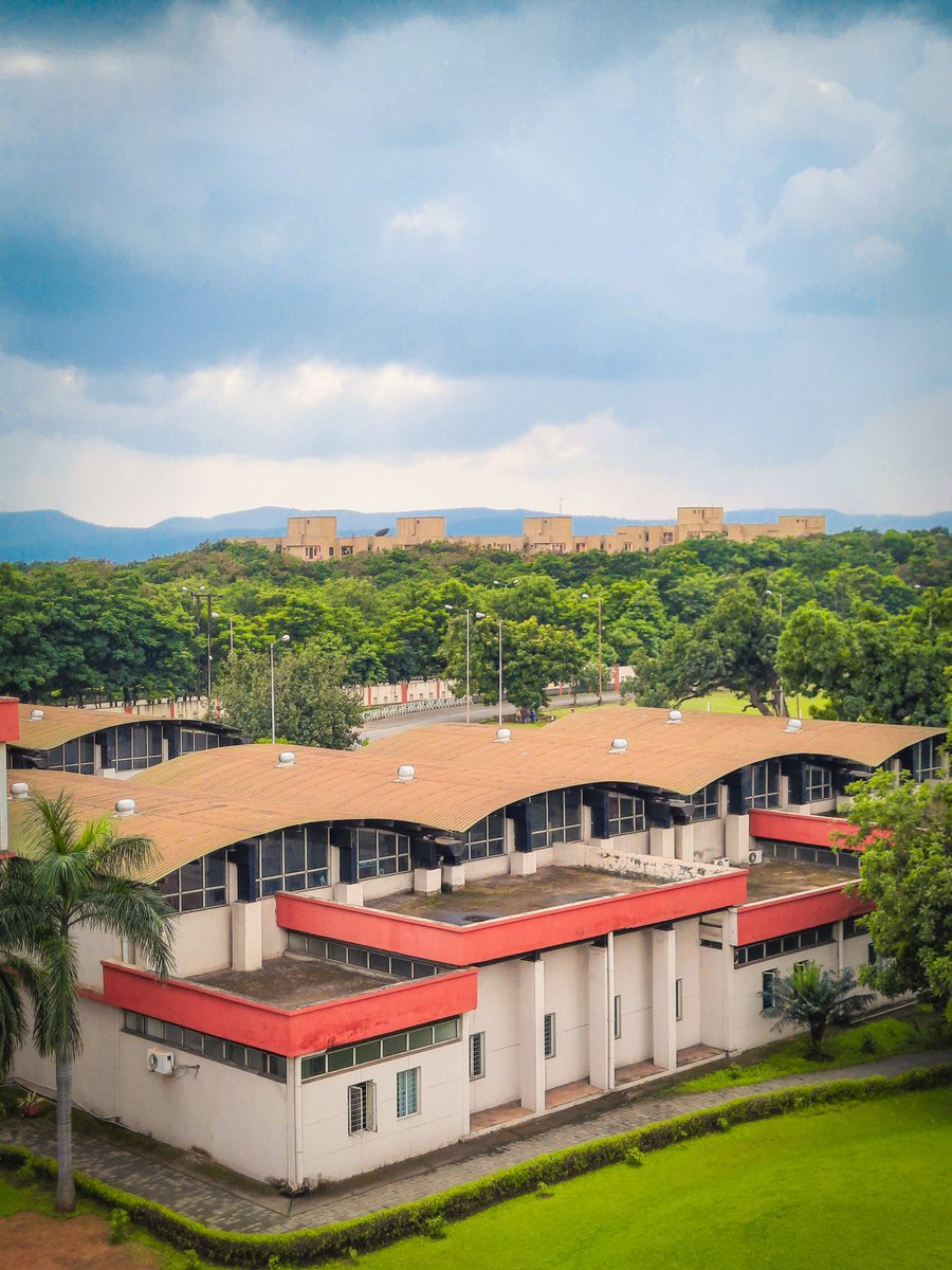 abhigarg56's tweet image. #opju #opjuraigarh #beautifulcampus #nature
@MPNaveenJindal 
@shallujindal20