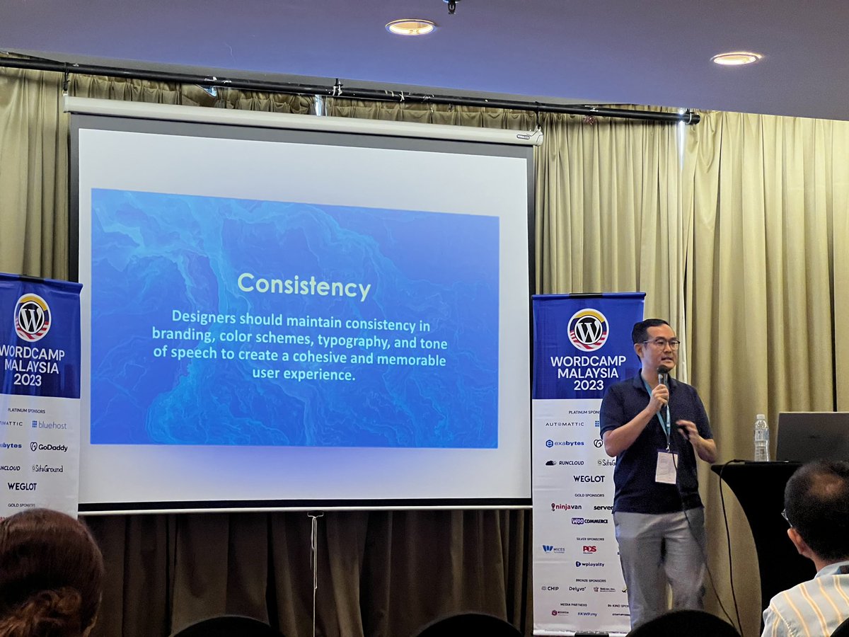 devinmaeztri's tweet photo. Teo said everyone can design at @WordCampMY!

He will also start a WordPress Meetup in Miri, Sarawak. 

#WCMY https://t.co/TmXlqi9Rq2