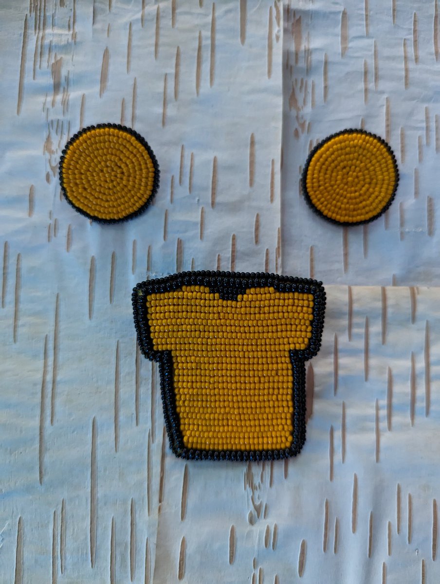 Beadwork pieces available for auction! All proceeds will be donated 50/50 to the Indian Residential School Society and local Friendship Center. #MétisBeadwork #MetisBeadwork #IndigenousBeadwork #Métis #Metis #Michif #OrangeShirtDay #IndigenousResilience