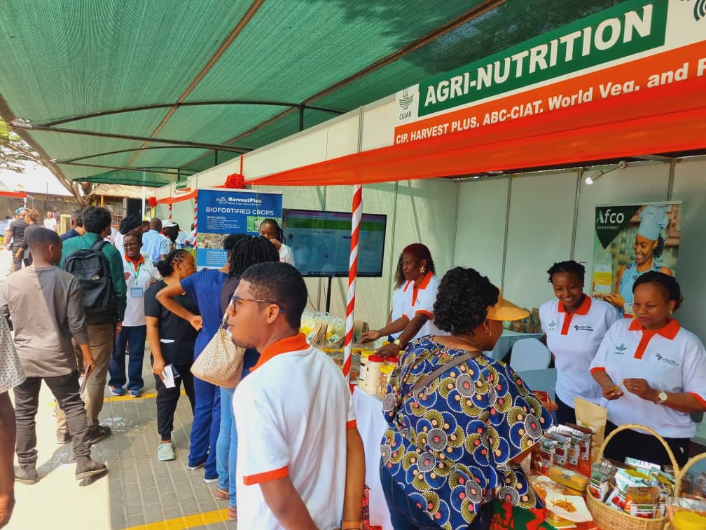 oursweetpotato's tweet photo. 🙌 Big thanks to the fantastic community of users we had the pleasure of meeting and engaging with at our exhibition booth at @IITA Mikocheni and the inspiring conversations at the #AGRF summit! 

Your engagement and enthusiasm fuel our mission.

#AfricanFoodsystems
#AGRF2023 https://t.co/nDuwH0hLK4