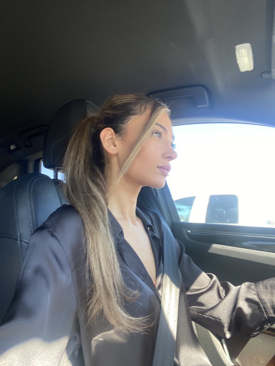 Tina tweet media