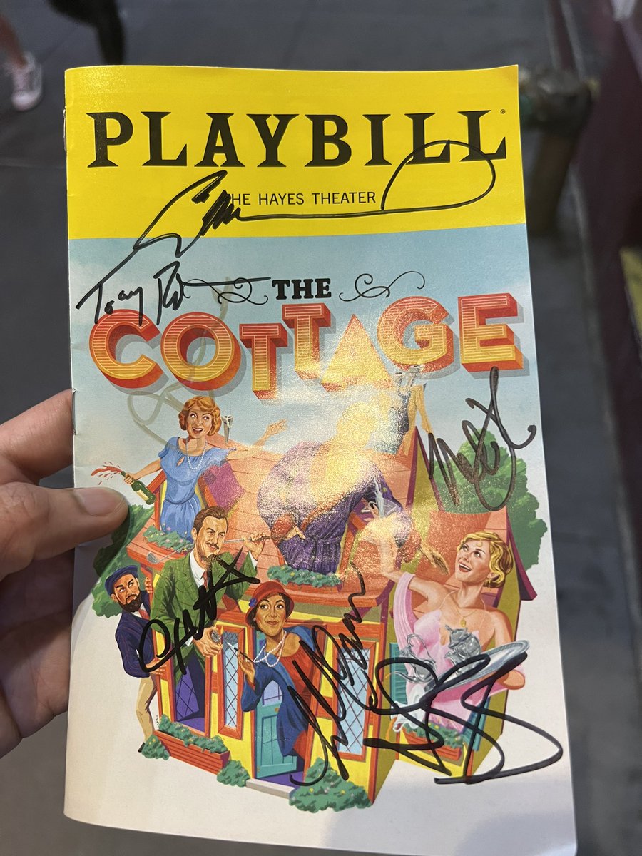 samsianturijkt's tweet image. The Cottage was a hilarious and entertaining Broadway show to watch recently tonight!!! So thankful for the selfies and autographs from the actors after the show!!

#thecottagebroadway #broadway #broadwayshow #broadwayplay #broadwaytheatre #broadwayenthusiast #broadwaylover
