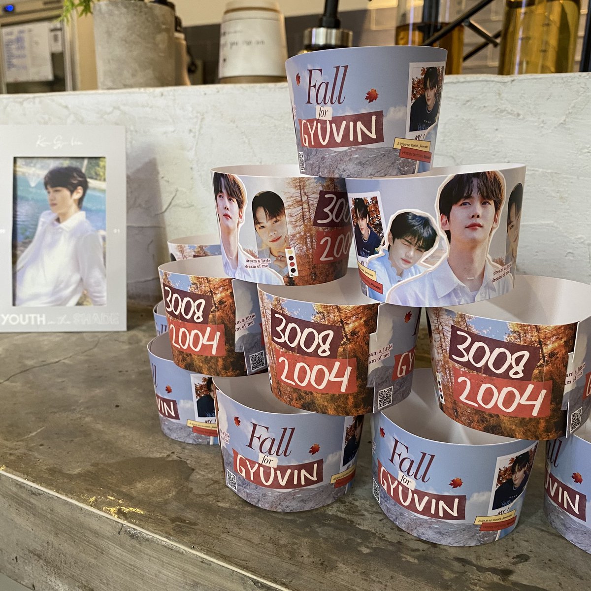 ZHANGHAO_MY's tweet photo. — #fallforMYgyuvin ⁎⁺˳✧༚ 🍂

Thank you to @gyuvinMsia’s team for this cafe event! All the decors are so pretty and the freebies are super cute too 😍 https://t.co/Gw3brzlWmW