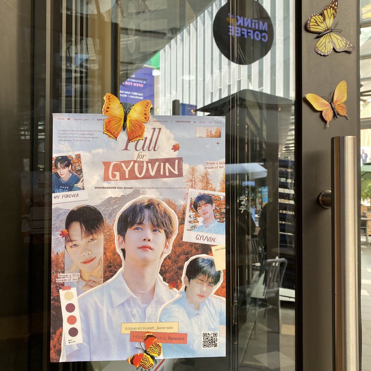 ZHANGHAO_MY's tweet photo. — #fallforMYgyuvin ⁎⁺˳✧༚ 🍂

Thank you to @gyuvinMsia’s team for this cafe event! All the decors are so pretty and the freebies are super cute too 😍 https://t.co/Gw3brzlWmW