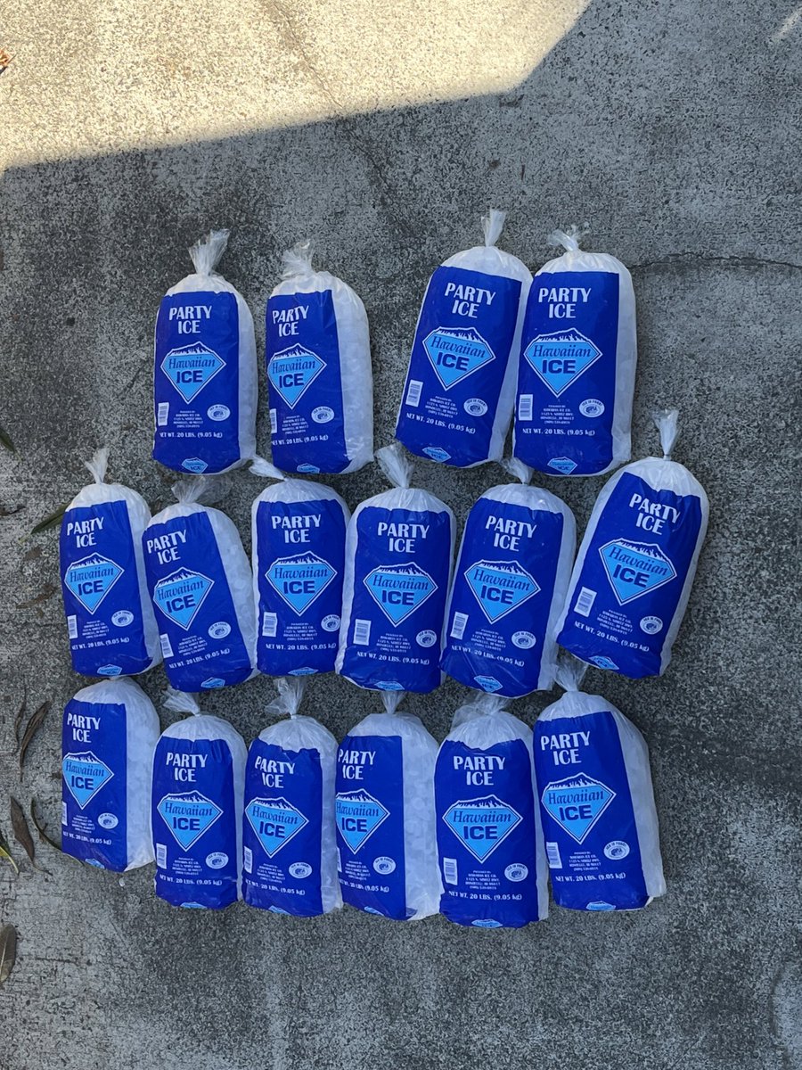 SMCHS_XC's tweet photo. Party ice for a ice bath party!!! Getting ready for the Iolani invite tomorrow!!!
#hawaiianice #partyice
@SMCHSEagles @SMCHSAthletics
@SMCHSTrack @PrepCalTrack @MilesplitCA https://t.co/UWO3XeikGN