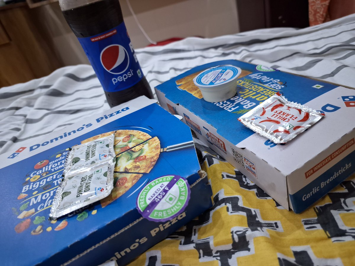Domino's Pizza, 😋😋😋😋🍕😋😋😋 friends come here