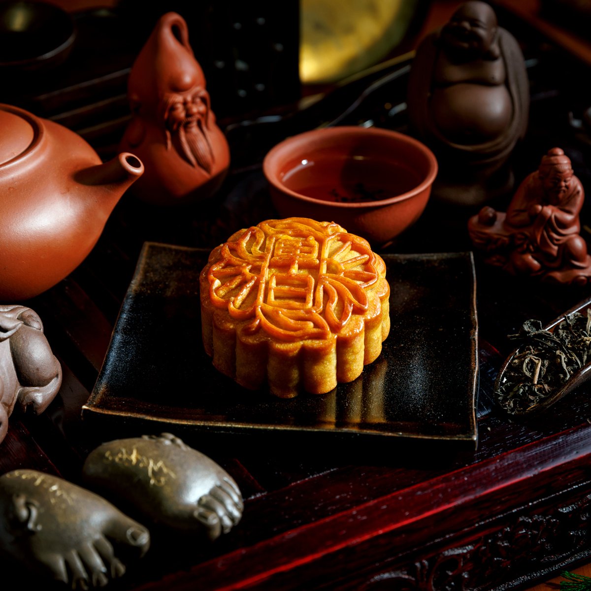 🏮 Celebra el encanto del #MooncakeFestival en Asian Bay. 🥮🌕 Únete en Av. Tamaulipas #95, Col. Condesa, para degustar mooncakes y té bajo la luna llena. Reserva tu lugar 📲WhatsApp: 55 5475 33 81. ¡Interactúa con el Chef Luis Chiu en una charla en vivo! 🌙 #AsianBayExperience