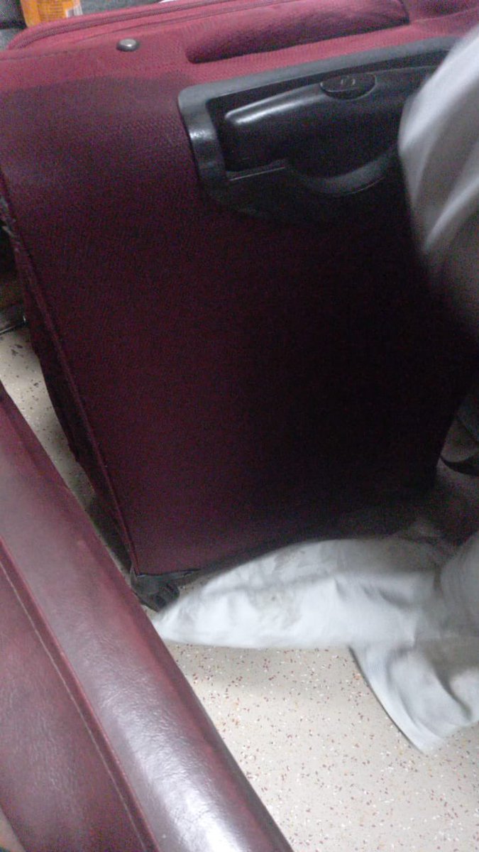 luniavikrant's tweet photo. @RailMinIndia @railwayindia @RailwaySeva AC is leaking and it is water everywhere in A2 of 22738 HSR-SC express. No one to help. #railways still running old bogies in depleted condition . Luggage drenched in water https://t.co/8LNwyFe2Br