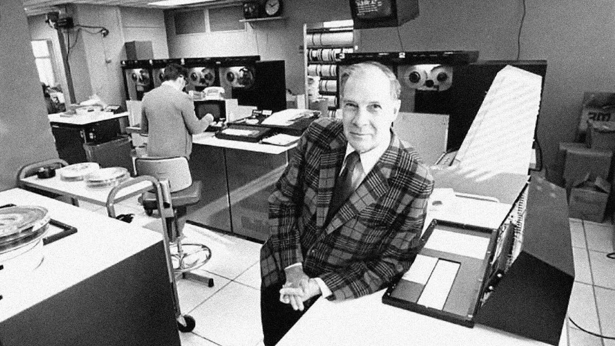 ReadThinkShare's tweet photo. 你与你的研究 - Richard Hamming 花了很长时间近距离观察 John Tukey、Claude Shannon、John Bardeen、Walter Houser Brattain、Hans Bethe、Hendrik Wade Bode，研究牛顿和爱因斯坦的生平，跟 Richard Feynman 也有往来。这个演讲是这些观察和研究的总结。 
https://t.co/3HIgikXU1b https://t.co/FUyoHIA9P7