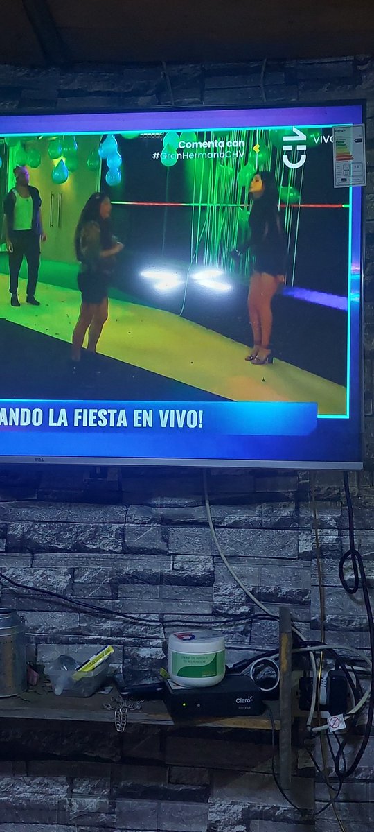 giniitah's tweet photo. #GranGermanoCHV #TheLulosShow coni y pinco las banco hasta el final aca viendo a la vez el react https://t.co/IoplMIHbON