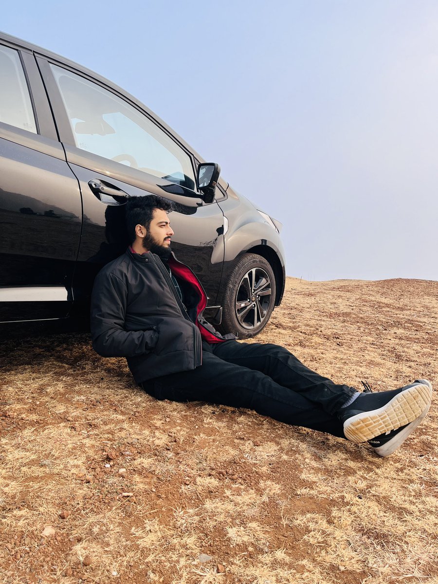 TalrejaRajat's tweet image. Motors are living beings
Best decisions #altroz #pulsar #darkedition #motorhead #love @TataMotors