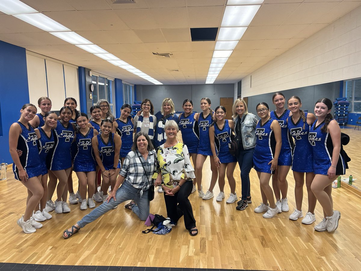 Tonight we met some of the original Taft Varsity Poms!! It was an honor to be able to show you the dance room and to perform in front of you. <a href="/Taft_HS/">Taft High School</a> <a href="/TaftHSAthletics/">Taft Athletics</a> <a href="/ap_hess/">Melissa Hess</a>