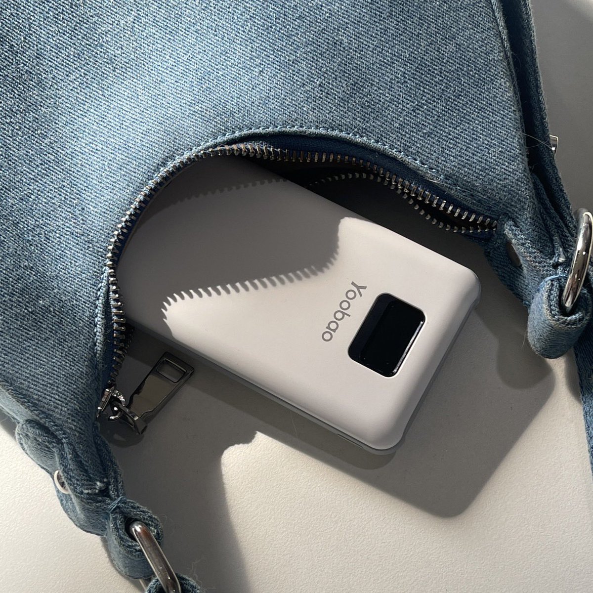 23jpeg's tweet photo. power bank ดีเด่นเพราะน้ำหนักเบาพอๆกับโทรศัพท์ ปกติขี้เกียจพกมากเพราะหนัก ไม่แบตหมดนอกบ้านอีกต่อไป https://t.co/JcVA7yxERC