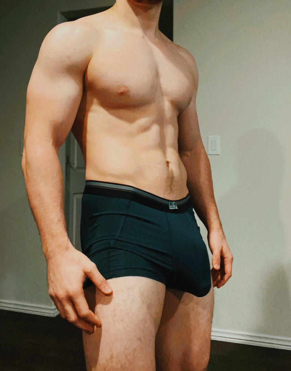 Pablomensphysic's tweet photo. @MrTangaOff Con ropa, con boxer o sin nada???? Con cuál me quieren???🫰🫰🫰🔥😏🔥 https://t.co/nL3XNNbYzT