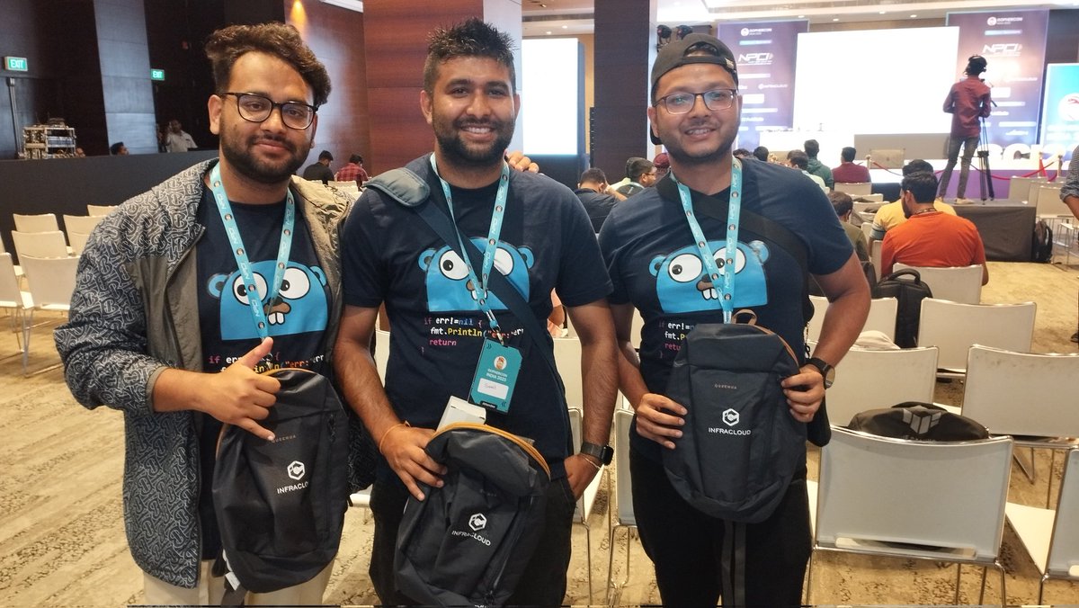 infracloudio's tweet image. Spell-champs playing #SpellingBee &amp;amp; winning 😀

Attend the InfraCloud booth now to test your cloud native vocab 😎

#ICatGCI @GopherConIndia #GopherConIndia #cloudnative #gopher #golang
