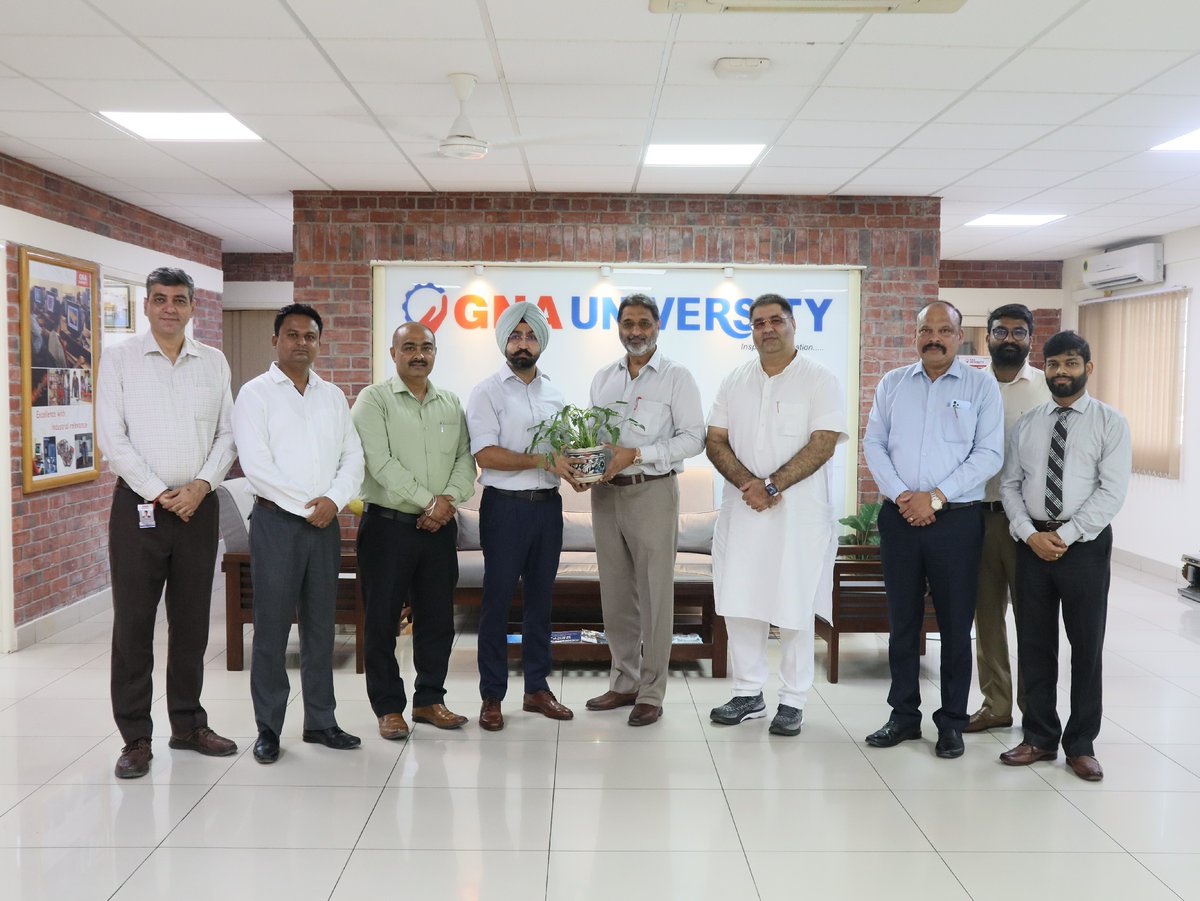 GnaUniversity's tweet photo. "The gift of blood is the gift of life."
#GNAUniversity #NSSWing in collaboration with #PunjabKesari Group organised an annual #blooddonationcamp on the 42thDeath Anniversary of "Lala Jagat Narain ji" as Every single drop can give a life to a needy. https://t.co/mYqgXX1Qxu