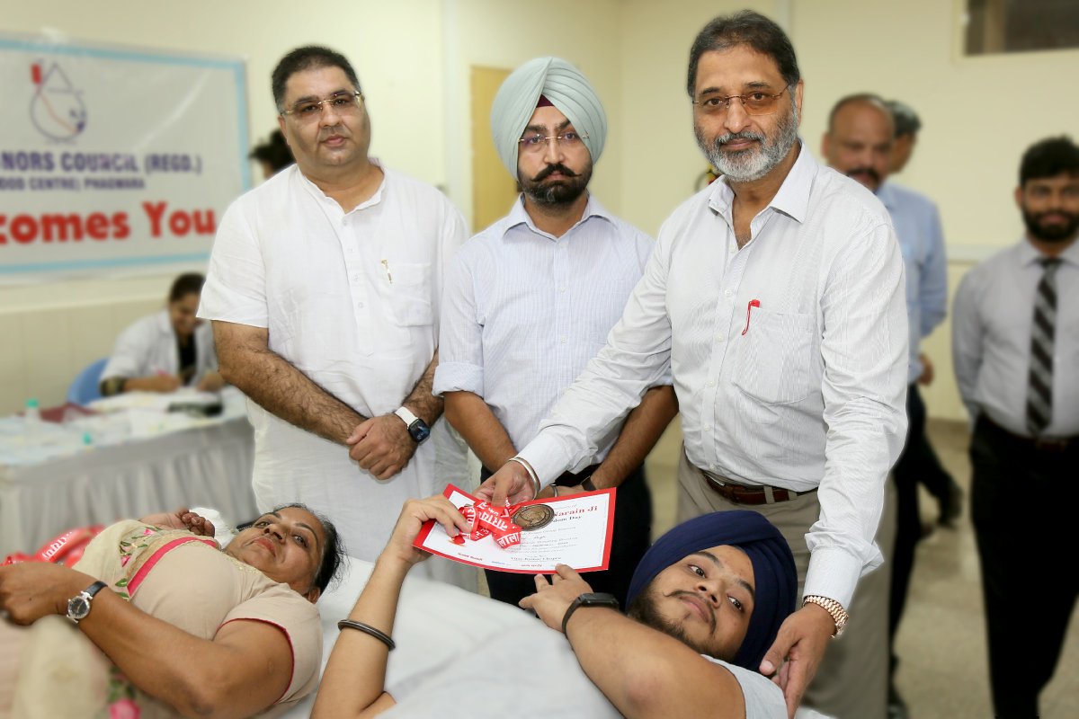 GnaUniversity's tweet photo. "The gift of blood is the gift of life."
#GNAUniversity #NSSWing in collaboration with #PunjabKesari Group organised an annual #blooddonationcamp on the 42thDeath Anniversary of "Lala Jagat Narain ji" as Every single drop can give a life to a needy. https://t.co/mYqgXX1Qxu