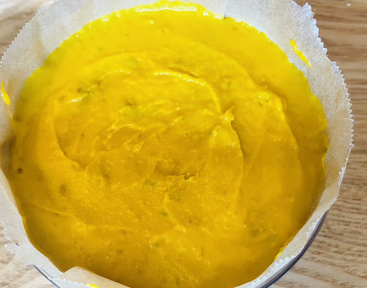 スイートポテトパンプキンケーキ🎃
できたよん🫰🏻♡
今お茶してるぅ

昨日の夕方作って、一晩冷やした︎👍🏻🤍
簡単でとても美味な秋のすいーつ🍁て感じ

#うさこかっふぇのメニュー

まだまだ暑いね
でも秋の虫鳴いてて、移り変わっているのを実感