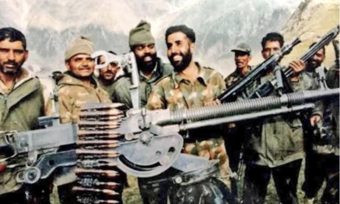 Happy Birthday to Legend of Our Regiment, The #Jammu & #Kashmir Rifles.

May Captain #VikramBatra #ParamVirChakra continue to inspire our future generations.

Jai Hind 🇮🇳
Jai Durge 

#IndianArmy #YehDilMangeMore