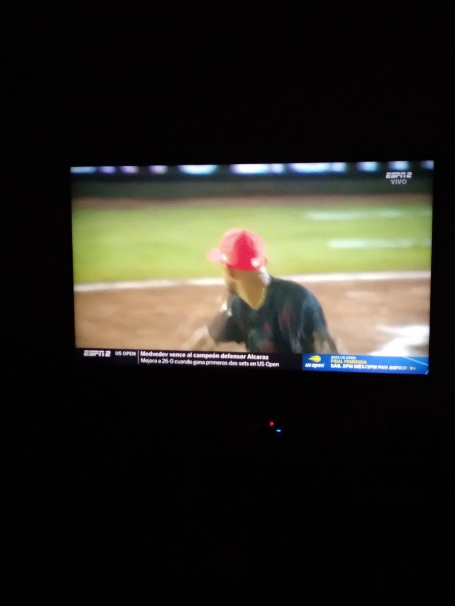 predattor2011's tweet photo. #LMBxESPN, apoyando con todo a mis @Pericos_Oficial que mi papá me enseñó a querer, desde el cielo se que los esta viendo mi viejito. https://t.co/VdPL5VRl9G