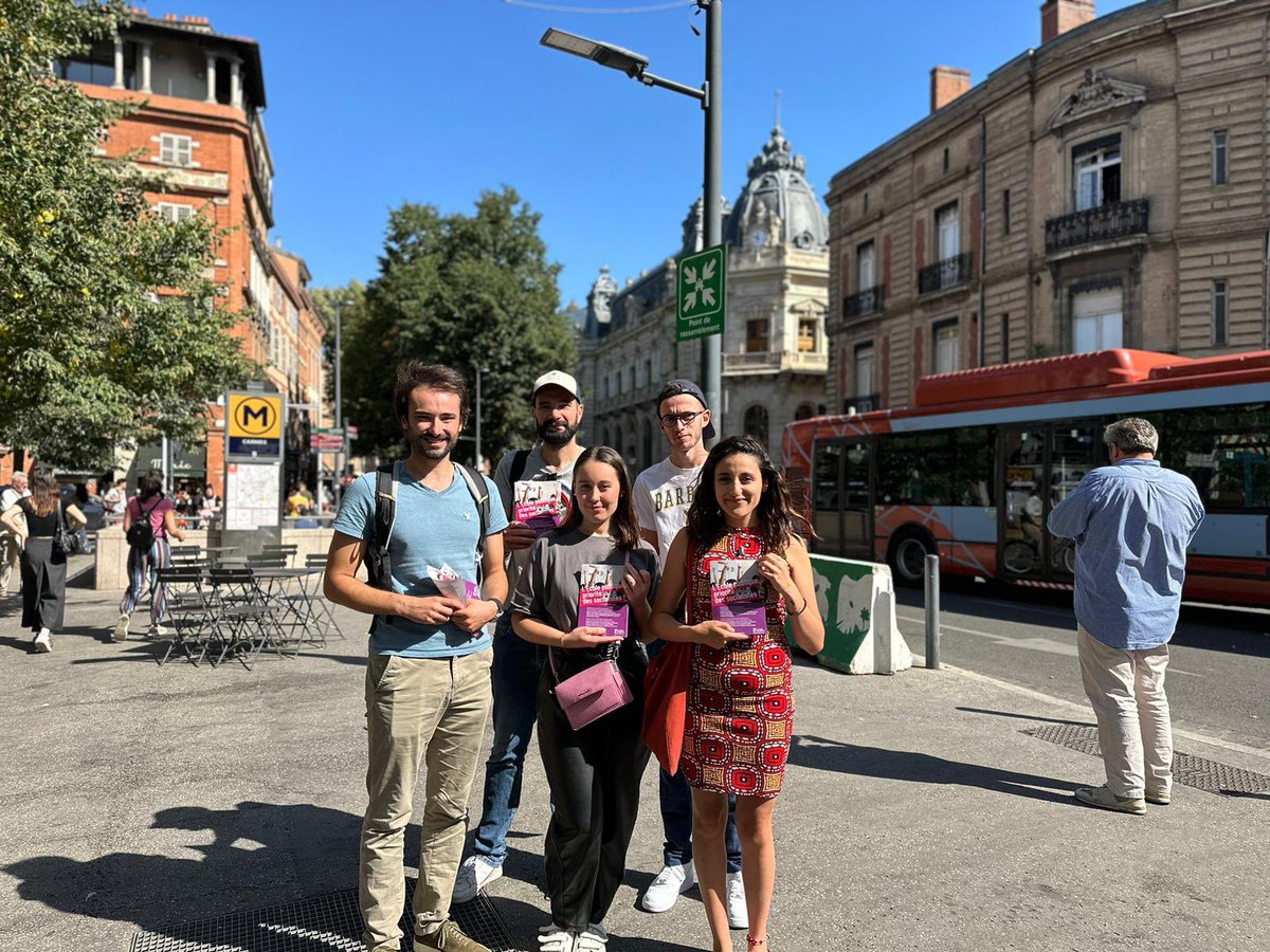 socialistes31's tweet photo. Comme à #Toulouse #Colomiers #Ramonville les @socialistes31 à votre rencontre pour parler éducation et présenter les actions menées dans les communes, au département et à la région. Notre boussole : justice sociale et égalité des chances pour tous les jeunes ! @partisocialiste https://t.co/rEmVnMl8nR