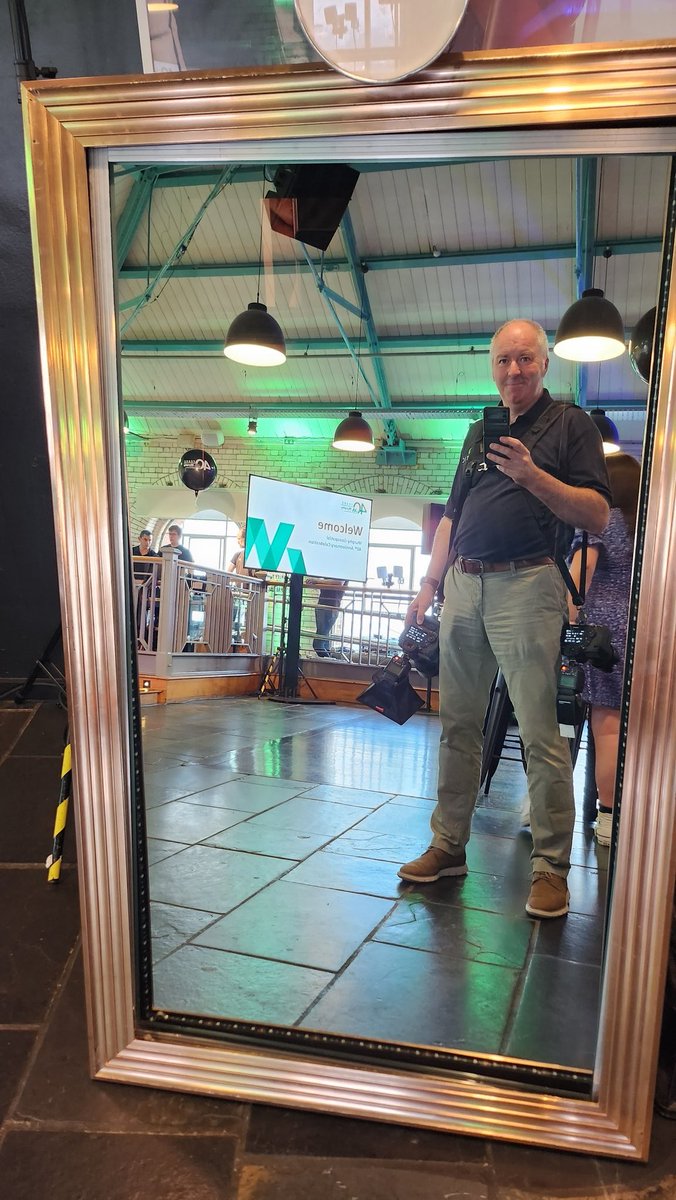 Mirror Mirror on the floor....

#eventphotography #commercialphotography