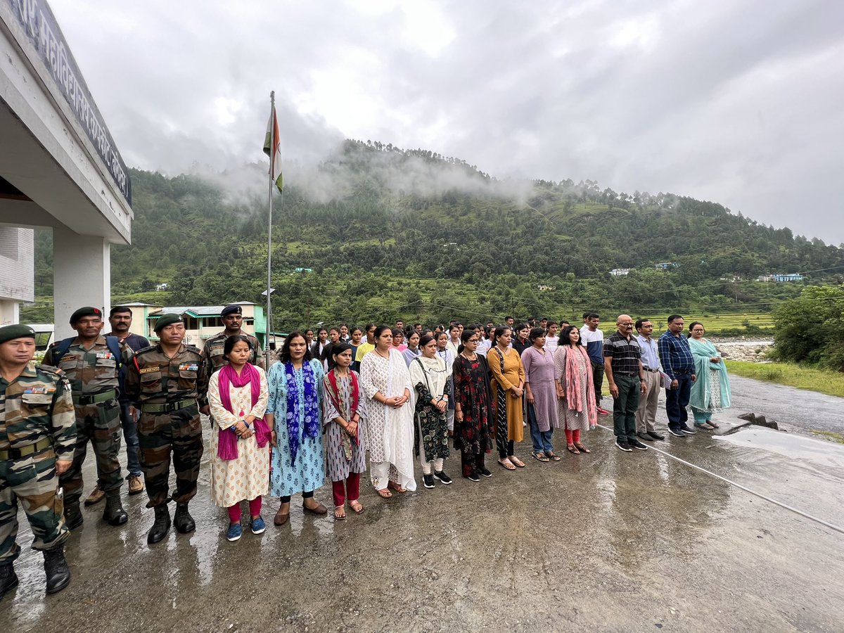 NCCUttrakhand's tweet photo. On occasion of #G20 Year of India’s Rise
A rally was taken out in various areas of Garud under aegis of 81 U K Bn Bageshwar @HQ_DG_NCC to conserve water bodies as part of #PuneetSagar .
Essay writing and poster making was part of events.
In Kapkot a pledge taken on #HimalayaDay https://t.co/C83xrZSYQM