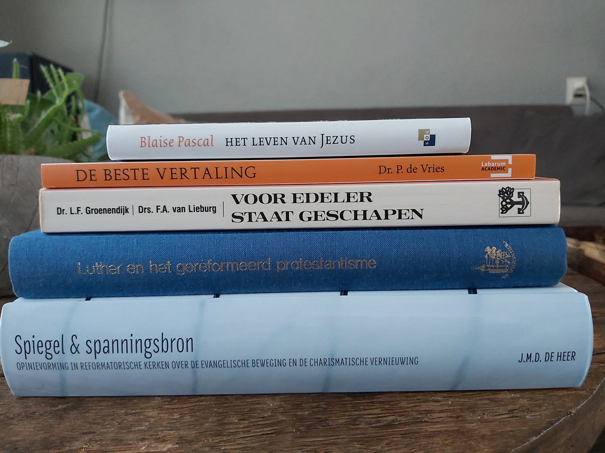 daniel170376's tweet photo. Vanmorgen bij @Boekenstek op bezoek geweest in #Goudswaard
#Boeken #lezen
Dank voor de ontvangst en #koffie!
https://t.co/DwS0E9eIPS https://t.co/voUalJLc6C