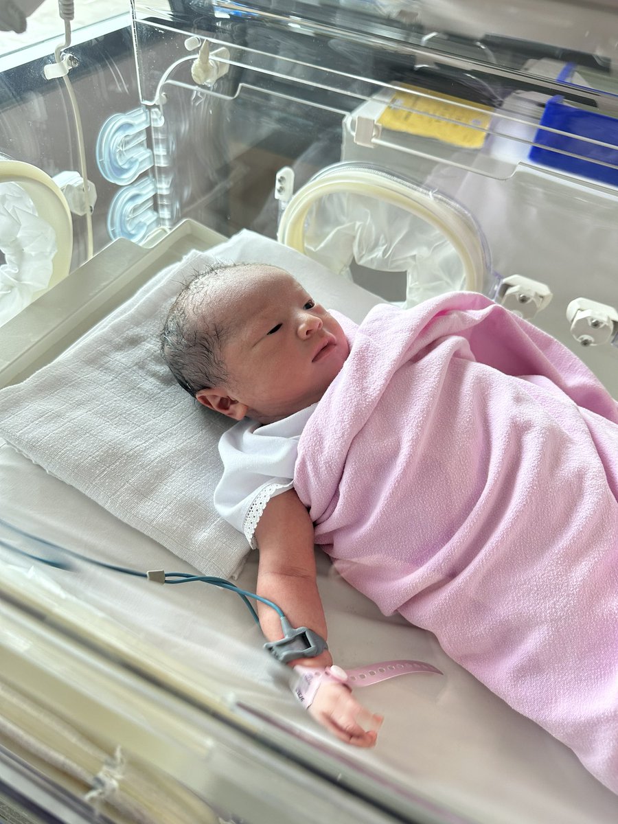 became a dad today ❤️