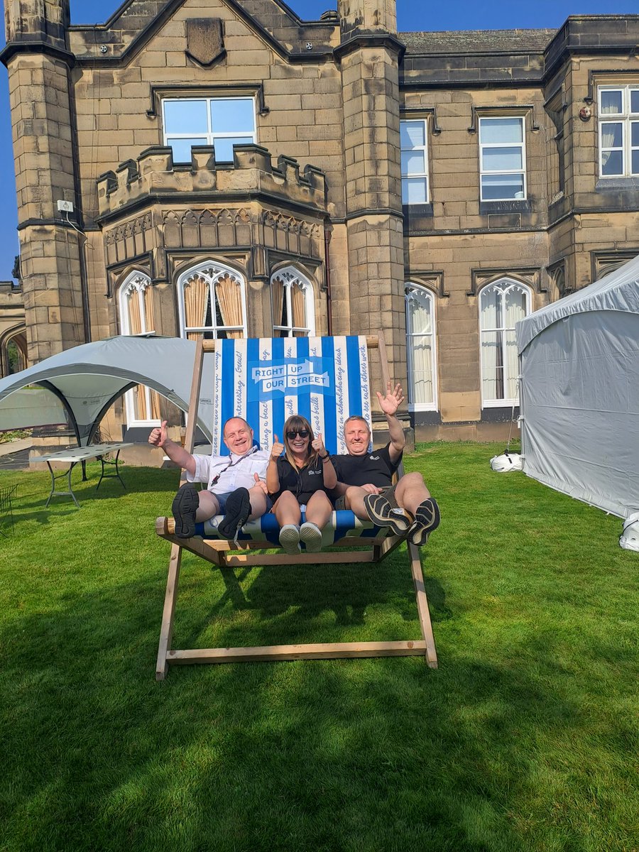 CentralAreaTeam's tweet photo. Suns ๐ out! #balby #funday #St Catherine's #CommunityEngagement https://t.co/LFCzL3PKie