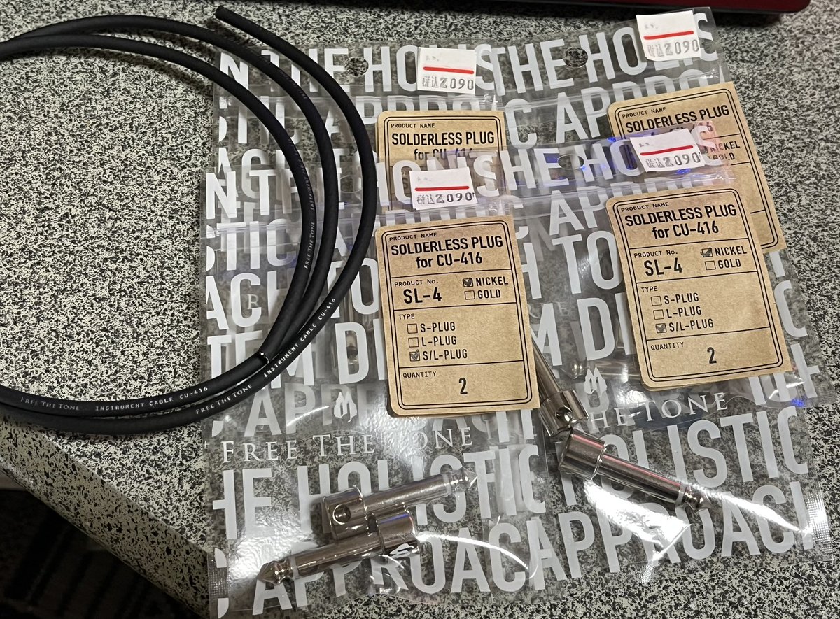 nao_shapes's tweet image. 🎸SOLDERLESS PLUG
に挑戦🥺ﾃﾞｼ🚠
ケーブルは1m/¥770円
#パッチケーブル
#Freethetone