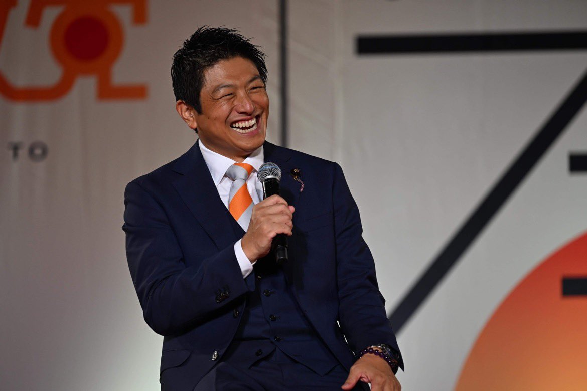 jinkamiya's tweet photo. 参政党第4回目の政治資金パーティー
盛会のもとに幕を閉じました。

ゲストには須藤元気さんや
マット・シュラップさんにも
登壇いただきました。

参加いただいた皆さん、
運営いただいた党員の皆さん、
ありがとうございました。 https://t.co/Az2yT0IIGH
