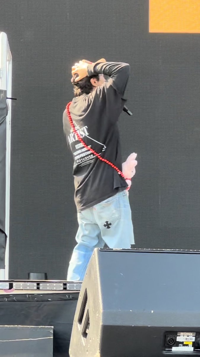 팬 댄스타임 이벤트 했는데 팬이 가슴춤(…) 추셔서 머리를 부여잡은 인프피씨