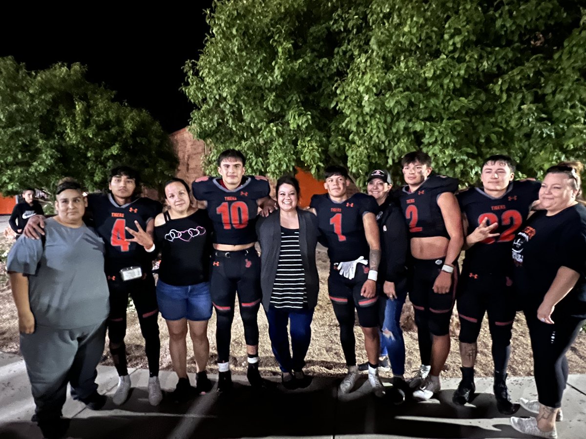 Such a great game tonight! Tigers 3 - 0 after 26-17 victory over Pueblo East Eagles! 

Proud mommas!
