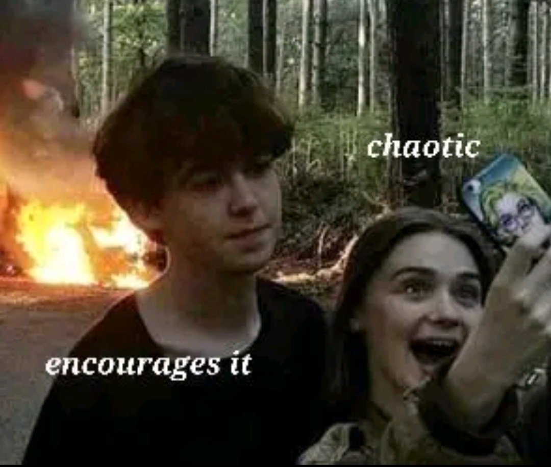 RoseNotFound___'s tweet image. Me and @CosmoNotfound_ as duos 💕😊😭