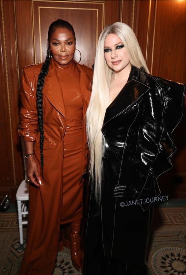 janetjourney's tweet photo. Janet Jackson attend the Christian Siriano SS24 Runway Show at The Pierre Hotel on September 08, 2023 in New York City. #JanetJackson #christiansiriano #love #fashion #fashioneeek #NYFW https://t.co/5QEje4i4F5