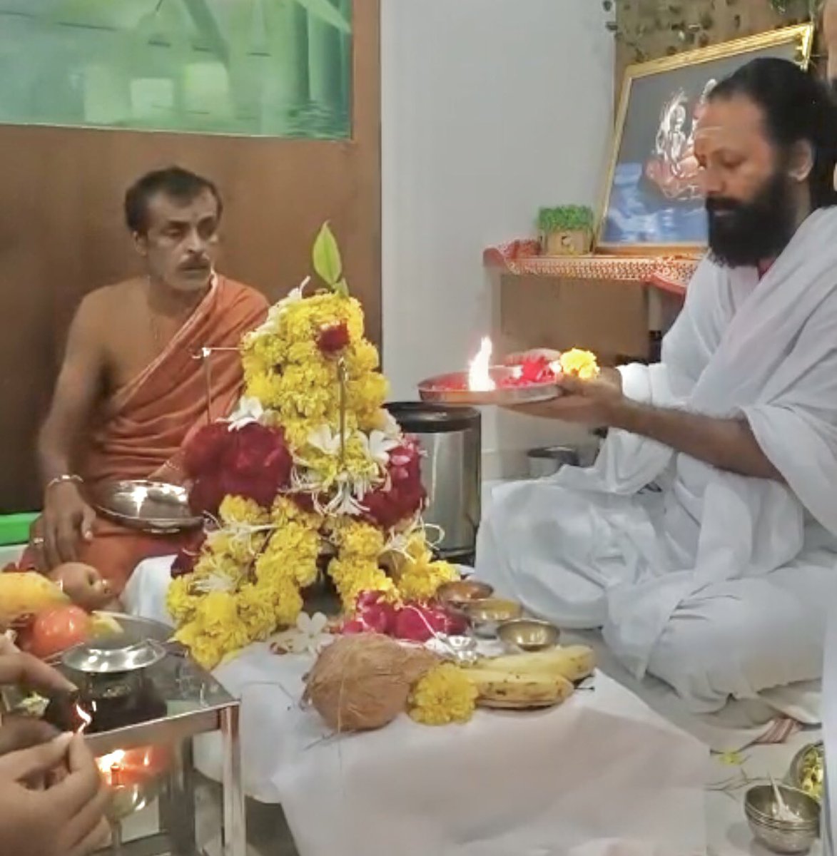 JGDSwamiji's tweet photo. #SravanRudraPuja2023 today morning Pooja from #Nikol #Ahmedabad #VDSGujarat
@AOLGujarat @Vaidicpujas https://t.co/P3QPgpkHJF