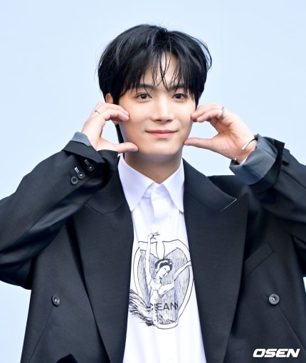 em_jonghyeon's tweet photo. [#NEWS]
[사진]김종현, '명품 비주얼'
(출처 : OSEN | 네이버 TV연예)

▫ https://t.co/p4TRQZ4SLK

#KimJonghyeon #김종현
#EVERMOREENTERTAINMENT #에버모어엔터테인먼트 https://t.co/8G7t8GXMDh
