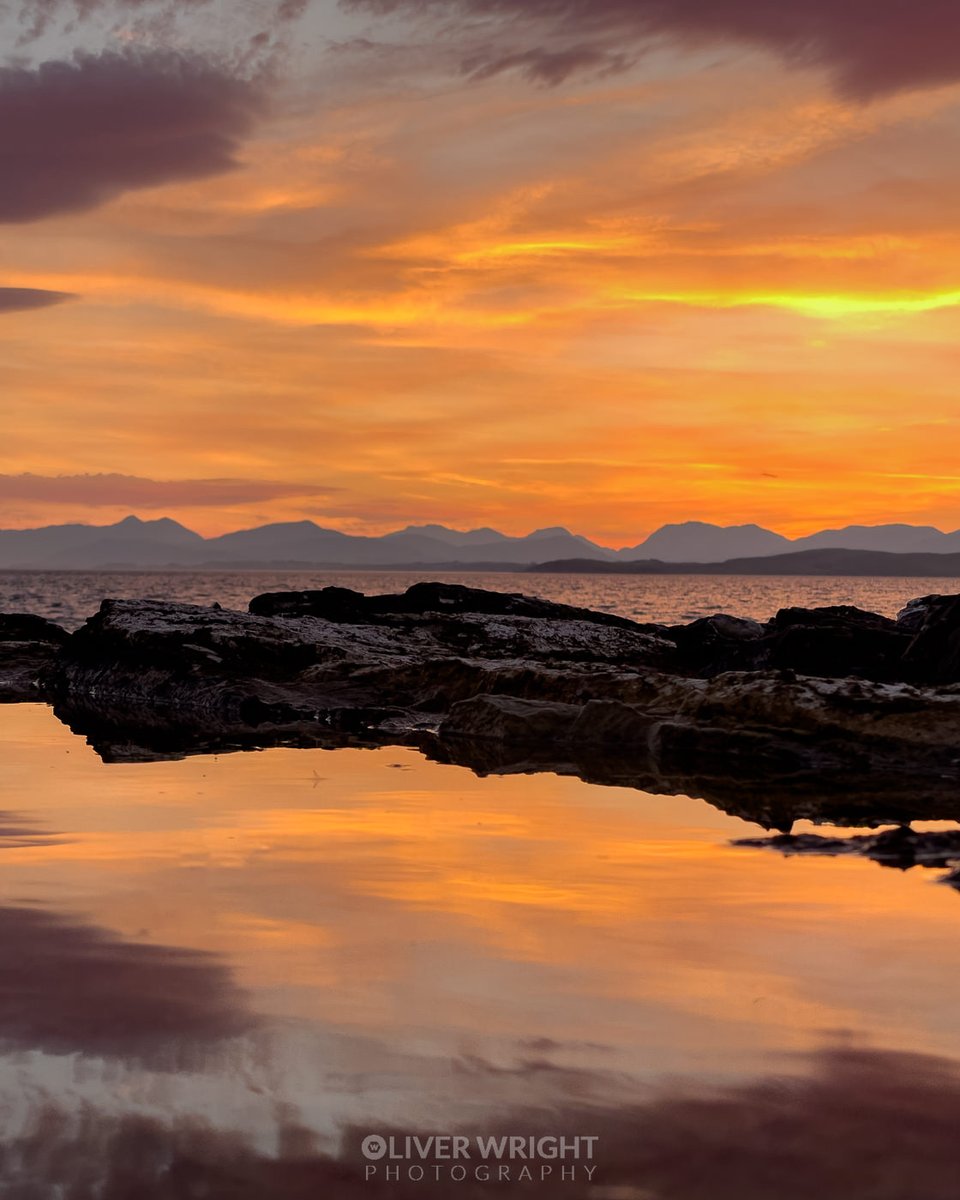 OW_Photography's tweet photo. Good morning with a sunset and sunrise from the Isle of Mull

@vagabondbaker and I where lucky to see some beauties of both on this past trip

What are peoples fav sunrise/set locations? https://t.co/JKbcRD4thw