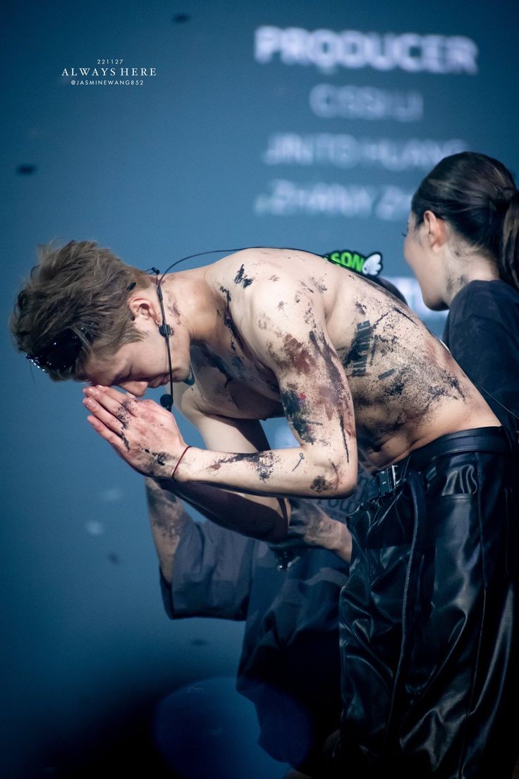 msky_jsw's tweet photo. My #MAGICMAN 💋
HAPPY 1ST ANNIVERSARY
#JackWang
#OneYearOfMAGICMAN
' So proud of you ' https://t.co/p1Pax8aoej