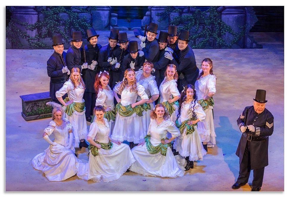piperchantry's tweet photo. Toi Toi Toi to the amazing cast of the @GSFestival production of ‘The Pirates of Penzance’, for their last 2 shows today at @MalvernTheatres 

You have all been an absolute joy to work with ❤️ 

#gilbertandsullivan #piratesofpenzance #malverntheatres #g&amp;sfestival #choreographers https://t.co/LBAqEGZfnt