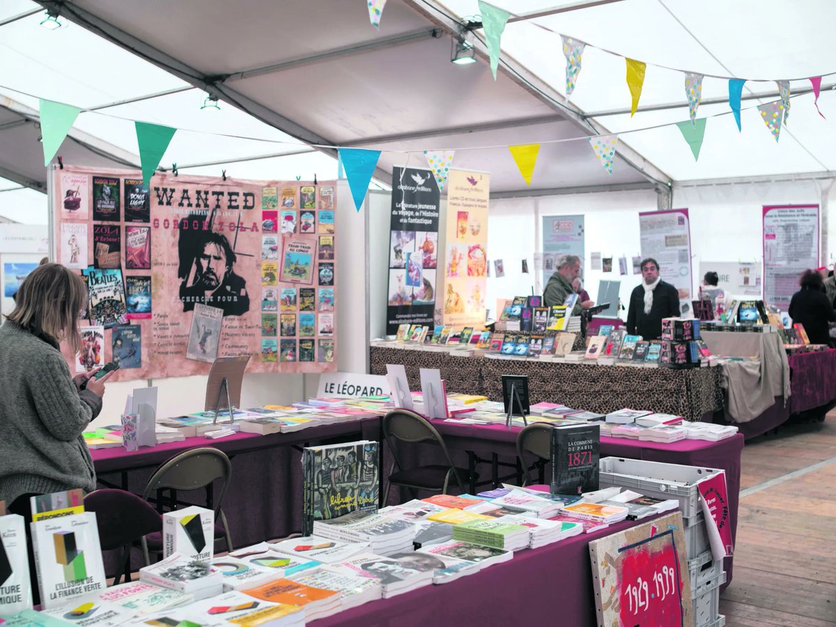 Samedi 16 septembre 2023 10h <a href="/FetedelHumanite/">Fête de l'Humanité</a> 
Table ronde <a href="/CahiersHistoire/">Cahiers d'histoire</a>  : « La Françafrique, un néocolonialisme français », avec <a href="/JDerens/">jacqueline Derens</a>, journaliste, <a href="/TiemokoDia29928/">Tiemoko Diallo</a> , docteur en histoire, Armelle Mabon, historienne, et <a href="/m_ranjanoro/">Marie Ranjanoro</a> écrivaine
shorturl.at/afuvU