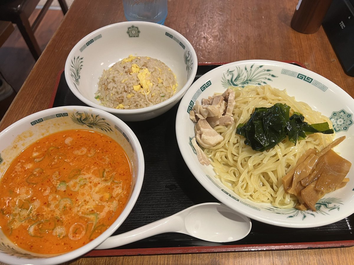 taku12gatu's tweet image. #python3エンジニア認定基礎試験
#日高屋 

本番前の腹ごしらえ！

日高屋におる、うるさいマダム4人。

マダムの親がマンション持っているらしい。デカイ声で、ハガみたい。品のない小金持ち。羨ましいけど☺️