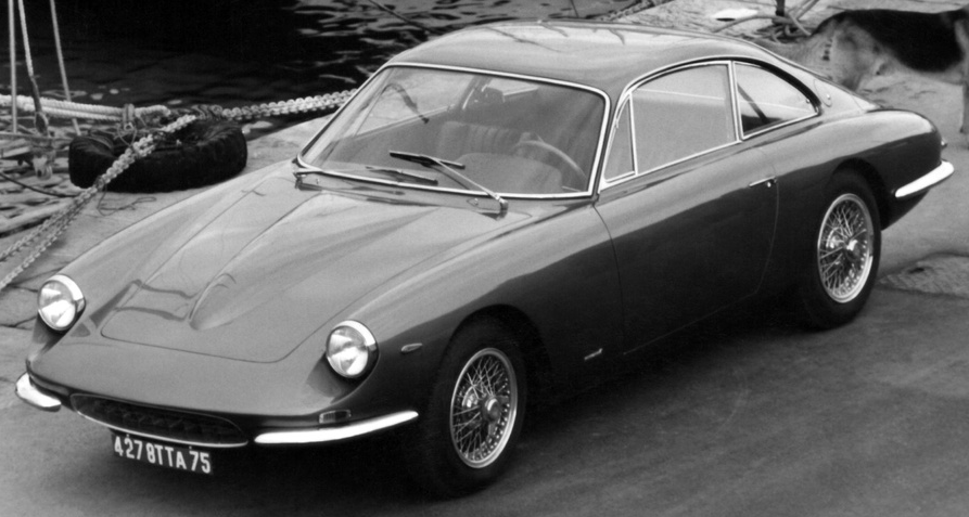 UltimativCars's tweet photo. (Background knowledge)
The #Italian🇮🇹 company #Intermeccanica (1959-2001) made the #Apollo (1962-65) in a total of 91 units:
90 regular #GT|s & 1 unique GT 2+2/#2plus2 (65).
Made in 24 #3500GT|s & 66 #5000GT|s, the GTs had a common optic & a Buick-V8.
Last picture: the GT 2+2. https://t.co/64CtqVVyxY