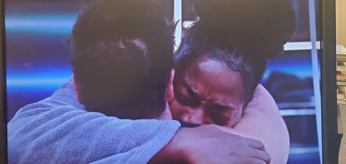 DGF627's tweet photo. My eyeballs are sweating 😭.
#PreciousMoments
#Cirizzy #BBLF #BB25 https://t.co/DjG2MXKJg1
