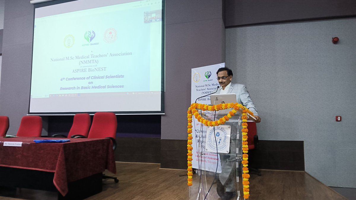 gandiv_arjun's tweet photo. Dr. Vijay K Umar Kutala, gracing and blessing the gathering with his talk . @NMMTA_Assn 
#MedicalMScRocks 🤟🏼 https://t.co/ncv12BgxgE