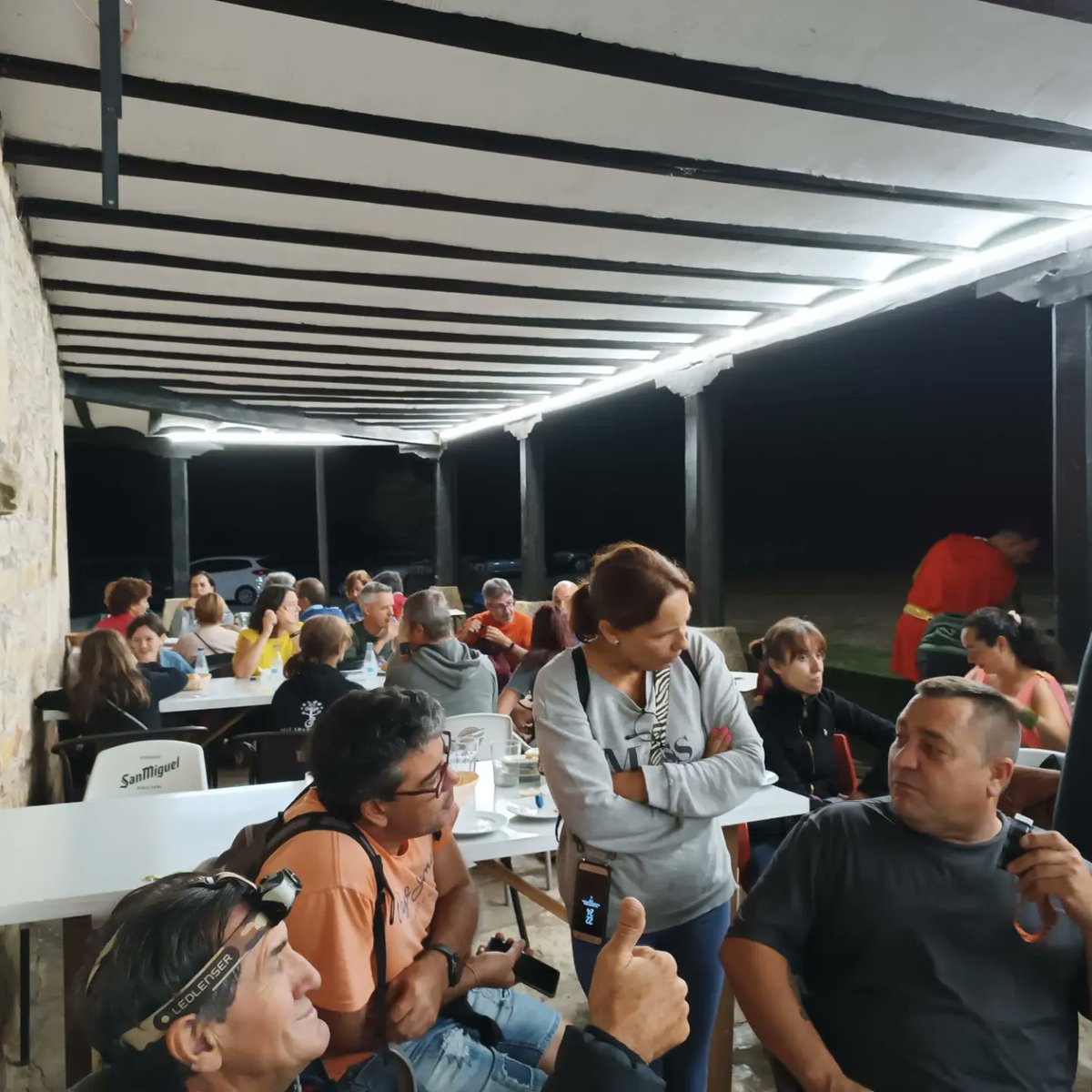 Corypunto's tweet photo. Evento GeoCervecitas: Noche de Miedo #GCABH4V #Geocaching
Con linterna en mano en busca de pistas hasta dar con el tesoro final.
#GeocacheandoBurgos #GeocachingSocial https://t.co/z5tiZ5YbTO