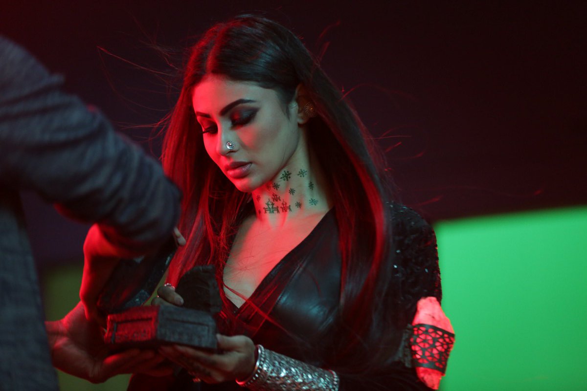 Roymouni's tweet photo. 🎬 A year of Brahamastra! 💫 the memories made in the journey of this film will forever be etched in my heart, Junoon ll always be close to my heart♥️ https://t.co/5wblkZWLsV