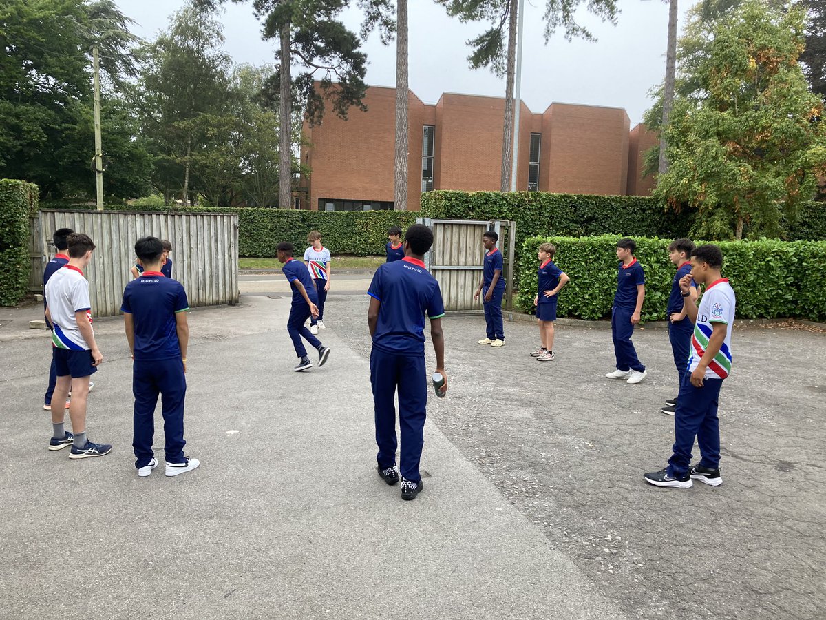 Early morning one touch! All the Year 10a out before school! ⚽️⚽️⚽️